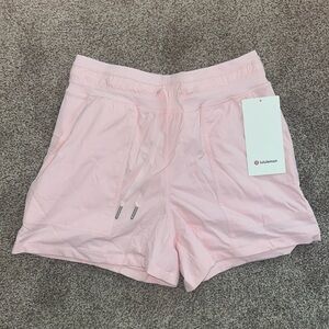 NWT Lululemon Dance Studio High-Rise Short 3.5”